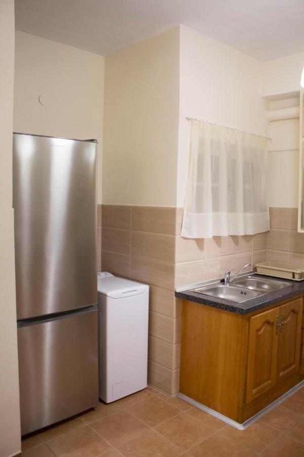 Downtown Across National Archaeological Museum Apartment Athena Bagian luar foto